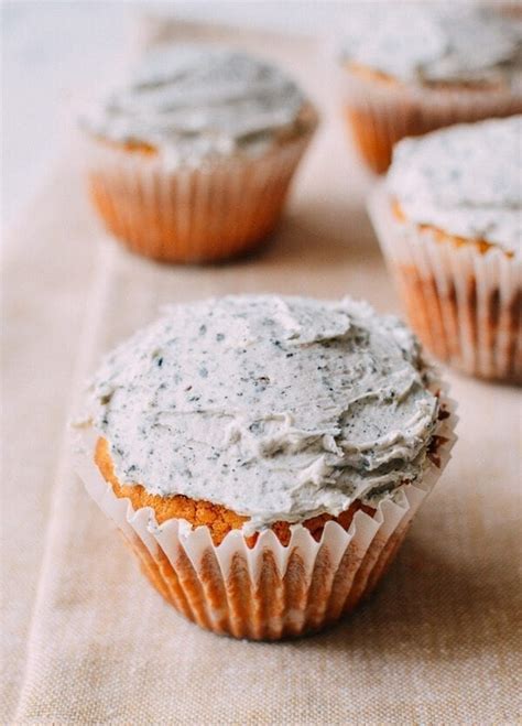 peanut-butter-cupcakes-with-black-sesame-frosting-the image