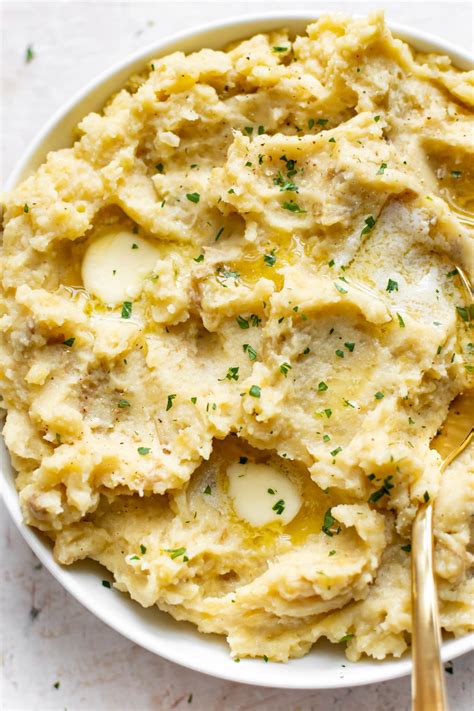 easy-creamy-crockpot-mashed-potatoes-make-ahead image