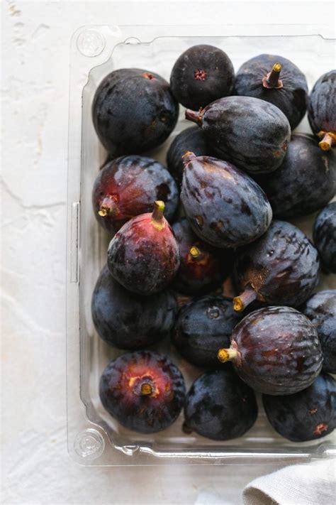 fig-balsamic-vinaigrette-with-maple-roasted-fresh-figs image