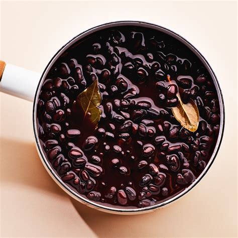 sunday-stash-a-big-pot-of-black-beans image