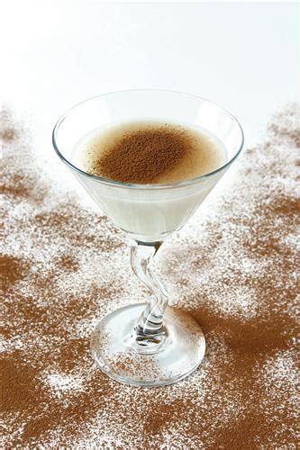 alexander-cocktail-recipe-make-me-a-cocktail image