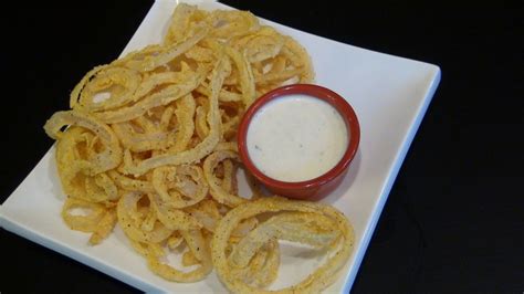 light-crispy-delicious-shoestring-onion-rings-with image