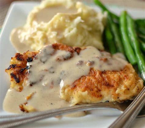 easy-pan-fried-chicken-with-cream-gravy-small-town image