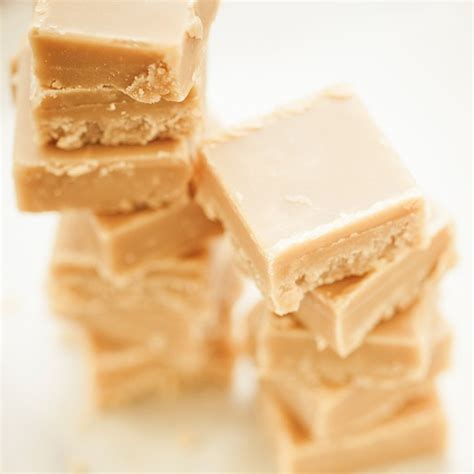 microwavable-cream-fudge-recipe-rogers-lantic-sugar image