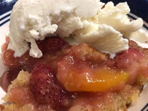 peach-and-strawberry-mixed-fruit-cobbler-with-self image