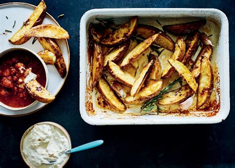 potato-wedges-with-spicy-tomato-sauce image
