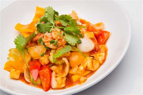 the-best-sweet-and-sour-prawn-recipe-foodal image