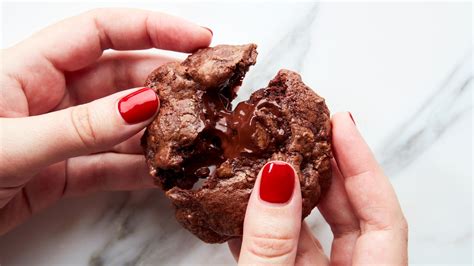 why-double-chocolate-cookies-should-actually-use image