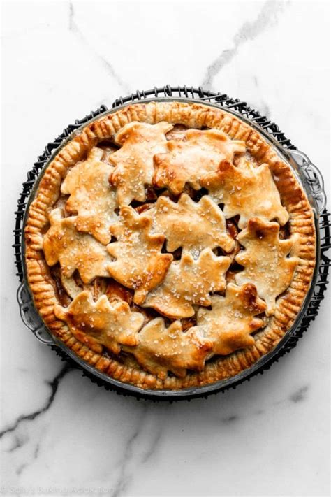 pie-crust-designs-tutorial-sallys-baking-addiction image