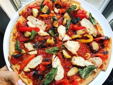 roasted-garlic-grilled-chicken-pizza image