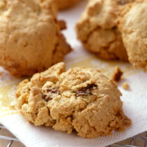 oatmeal-raisin-cookies-healthy-recipes-ww-canada image
