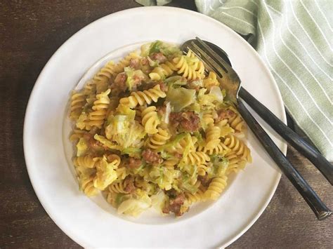 pasta-with-sausage-and-cabbage-bonkerz4food image