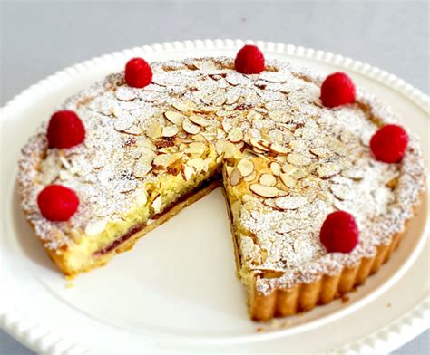 classic-british-bakewell-tart-almond-frangipane-jam image
