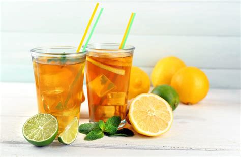 sparkling-fruity-green-tea-readers-digest-canada image