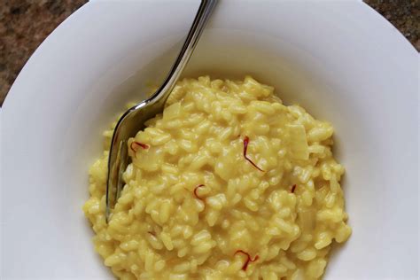 risotto-alla-milanese-or-milan-style-rice-vegetarian image