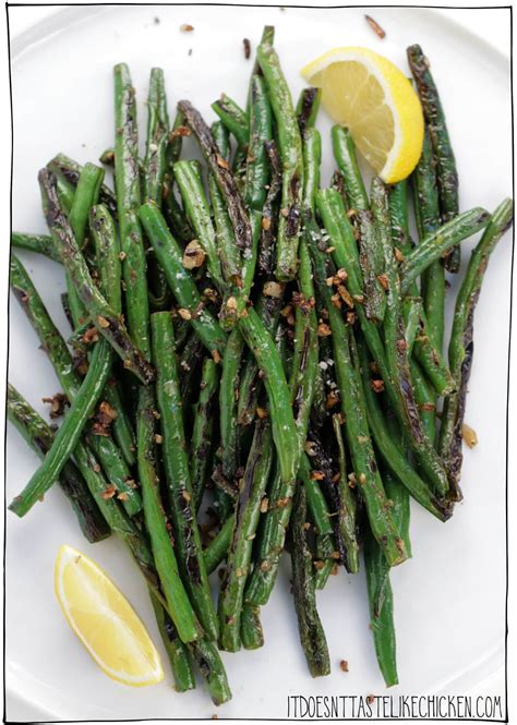 garlic-sauted-green-beans-it-doesnt-taste-like-chicken image