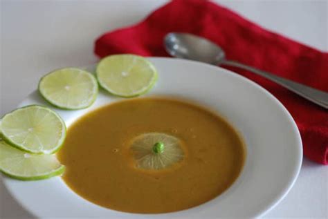 comoros-soupe-faux-pois-sweet-pea-soup image