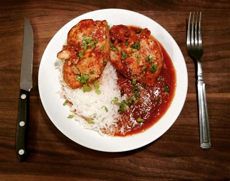healthy-dinner-options-tomato-braised-chicken image
