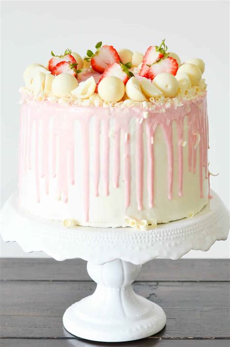 white-chocolate-strawberry-cake-recipe-something image