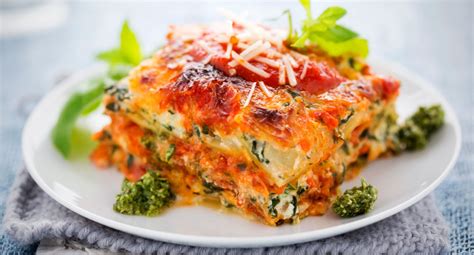 vegetarian-lasagne-with-spinach-and-ricotta image