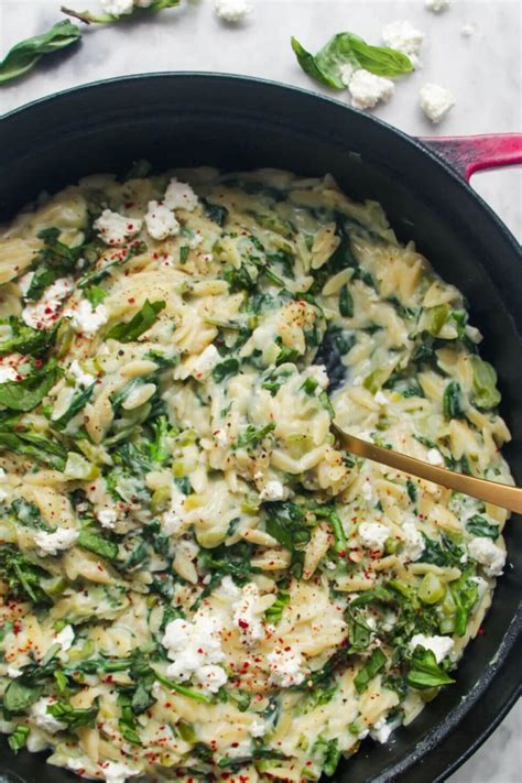 creamy-spinach-and-feta-one-pot-orzo-dished-by-kate image