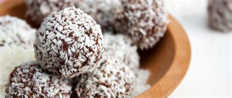 coconut-chocolate-energy-truffle-recipe-life-by-daily image