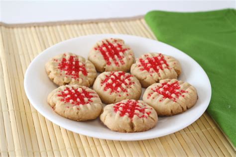 my-familys-favorite-cookie-recipe-criss-cross-cookies image