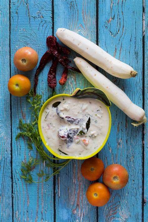 10-minutes-mooli-raita-recipe-easy-radish-yogurt-raita image