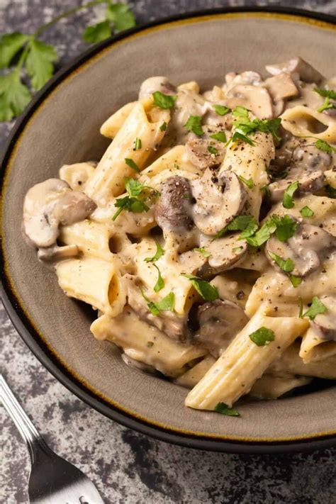 vegan-mushroom-pasta-loving-it-vegan image
