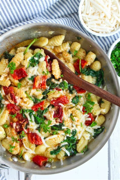 gnocchi-with-sun-dried-tomatoes-and-spinach image