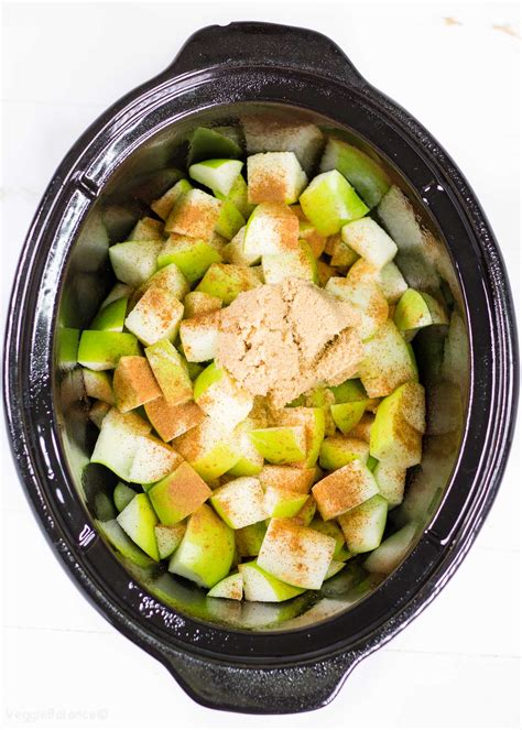 delicious-slow-cooker-apple-crisp-recipe-gluten-free image