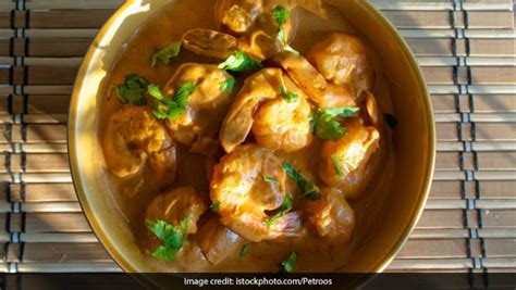 chingri-malai-curry-recipe-by-avijit-ghosh-ndtv-food image