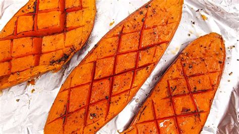 5-ingredient-broiled-maple-sweet-potatoes-rachael image