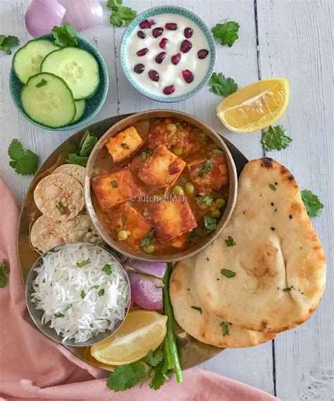 matar-paneer-curried-indian-cottage-cheese-and-peas image