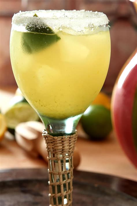 the-best-fresh-margarita-cocktail-creative-culinary image