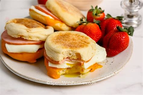our-fave-breakfast-sandwich-make-ahead-spend-with image