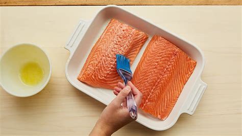 how-to-cook-salmon-bettycrockercom image