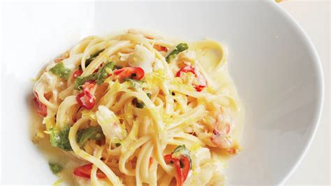 linguine-with-crab-lemon-chile-and-mint image