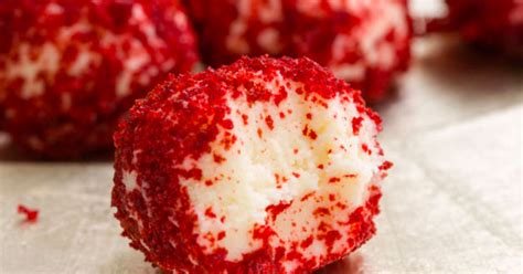 red-velvet-cheesecake-balls-are-the-perfect-party image
