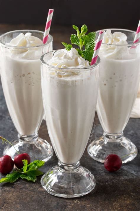 skinny-vanilla-protein-milkshake-the-chunky-chef image