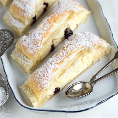 puff-pastry-with-cream-cheese-filling image