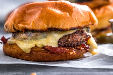 pepper-jack-bacon-burger-restaurant-style image