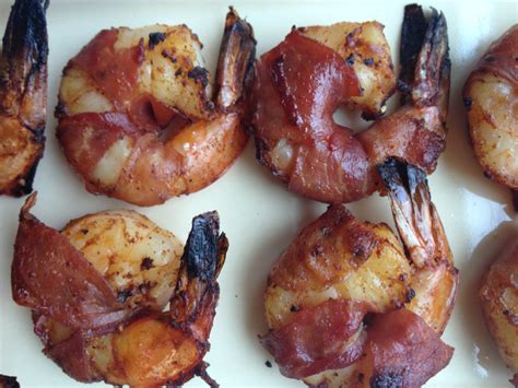 prosciutto-wrapped-shrimp-with-smoked-paprika image