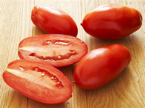 oven-roasted-plum-tomatoes-cookstrcom image