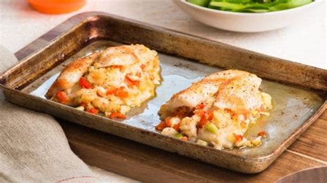 flounder-stuffed-with-shrimp-and-crab-meat-city-pier image