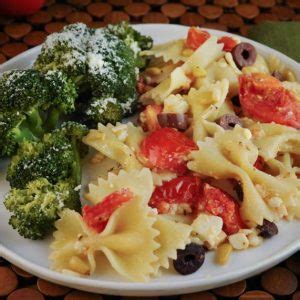 farfalle-with-feta-cheese-and-plum-tomatoes-the image