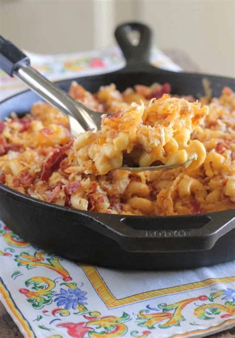 skillet-baked-mac-and-cheese-best-homemade-macaroni image