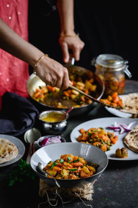 punjabi-aloo-beans-potato-green-beans-dry-curry image