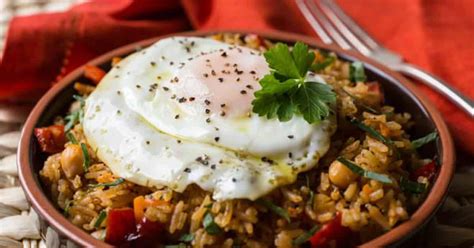gallo-pinto-costa-rican-rice-and-beans-thecookful image
