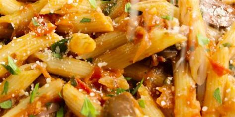 best-penne-puttanesca-recipe-how-to-make-penne image